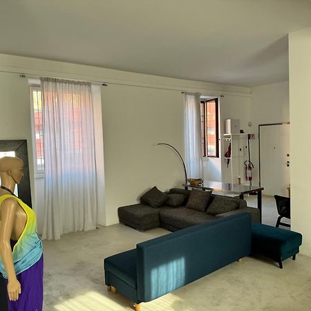 コローニョ・モンツェーゼ La Casa Di Wayneヴィラ エクステリア 写真